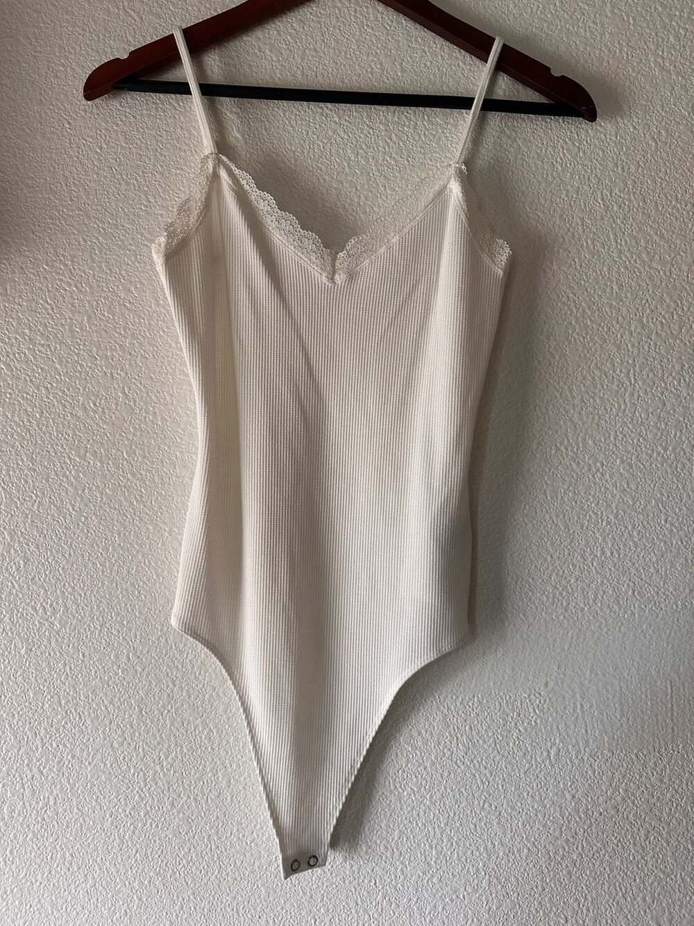 American Eagle Bodysuit Size M White Ribbed Lace-Trim V-Neck